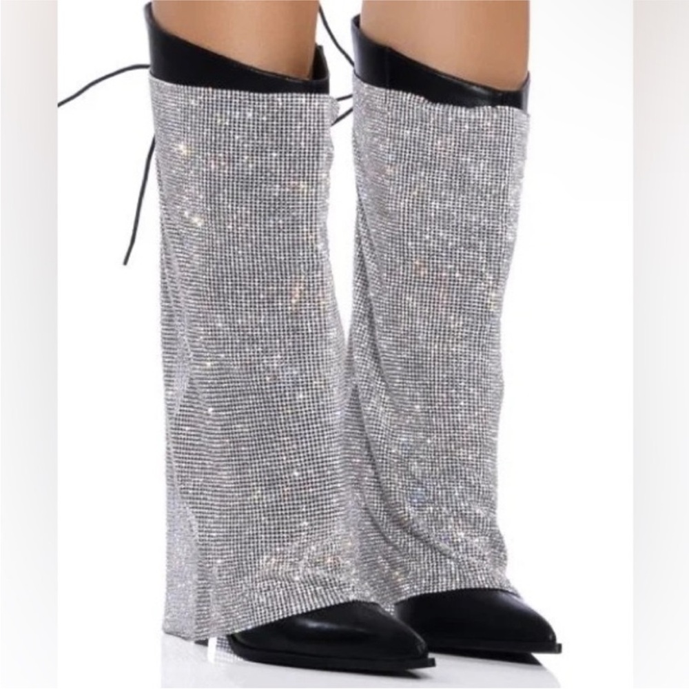 AZALEA WANG JACLYN EMBELLISHED
STILETTO BOOT IN BLACK NWT RETAILS $89.99